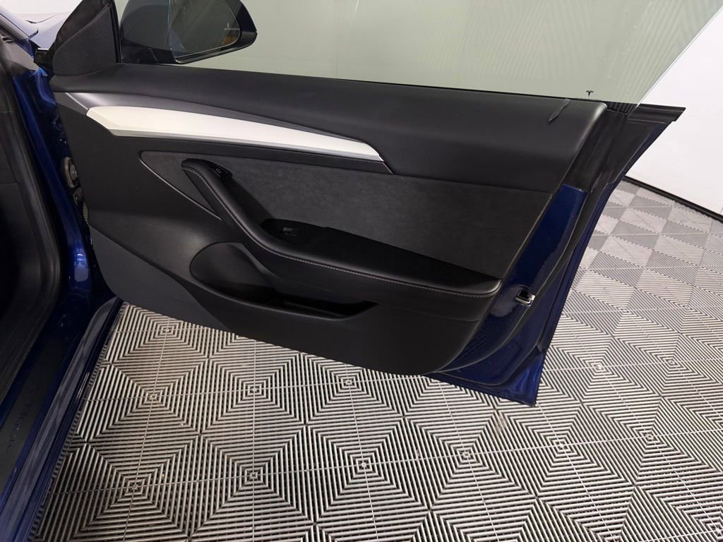 Used 2021 Tesla Model 3 AWD/4WD image 32