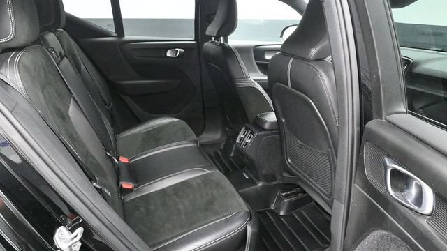 Used 2019 Volvo XC40 T5 R-Design AWD/4WD image 11