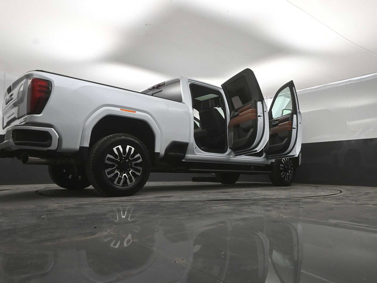 Used 2026 GMC Sierra 2500 Denali Ultimate AWD/4WD image 46