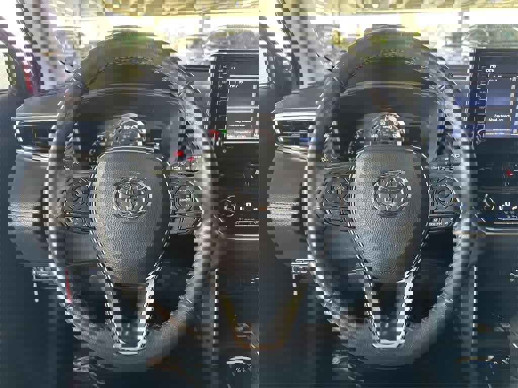 Used 2022 Toyota Corolla Cross LE image 15