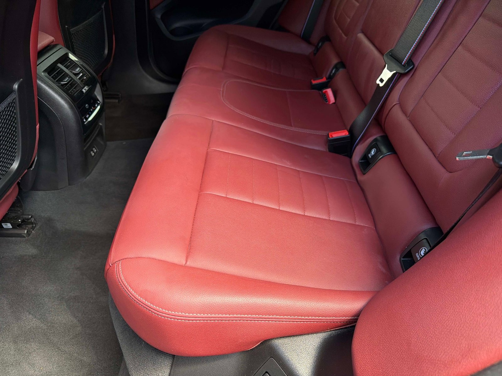 Used 2025 BMW X4 M40i image 32