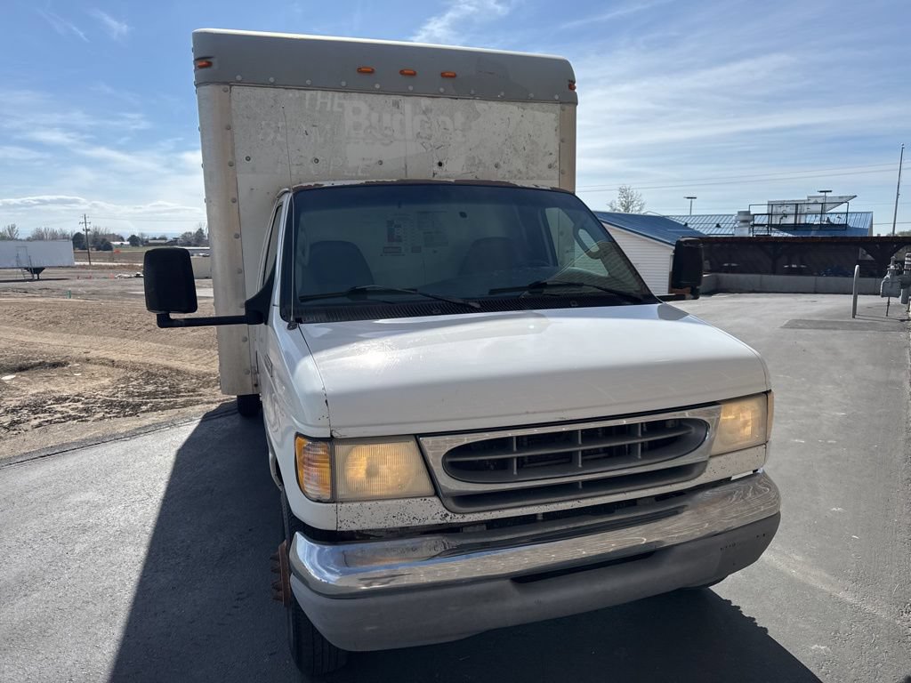 Used 2006 Ford E-350 and Econoline 350 Super Duty RWD image 2