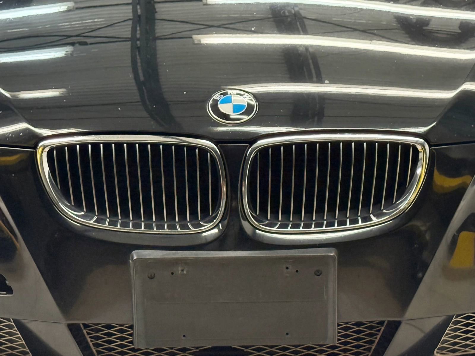 Used 2010 BMW 335i Convertible image 5