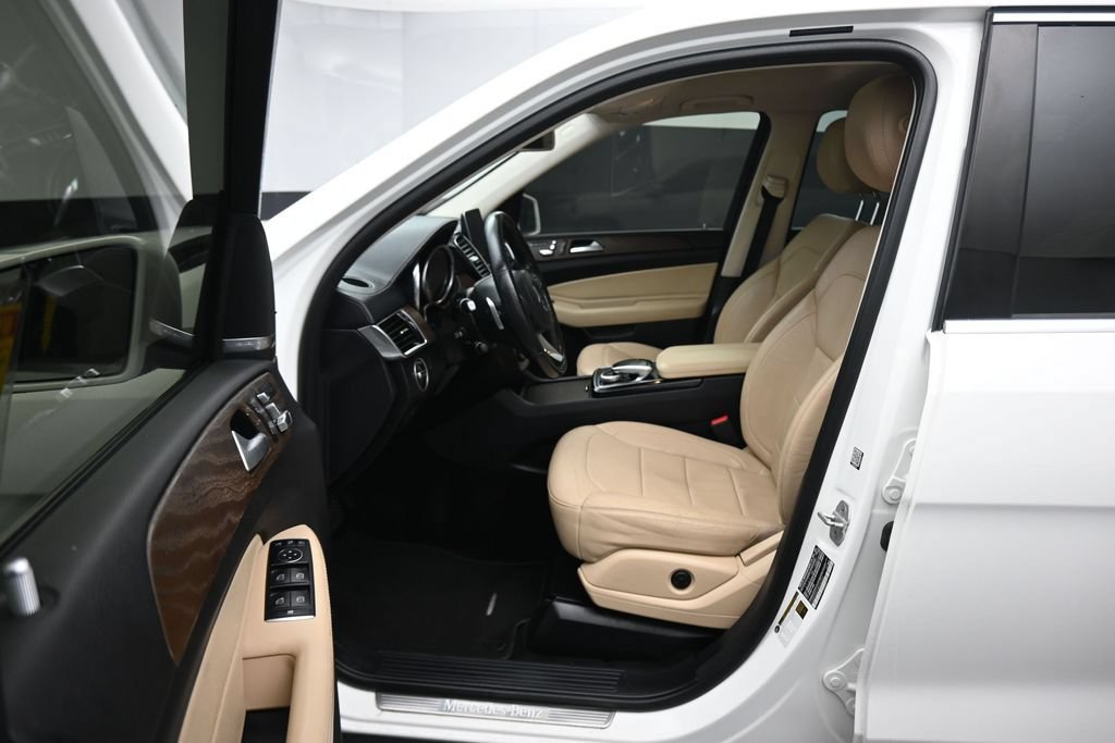 Used 2018 Mercedes-Benz GLS 450 4MATIC image 12
