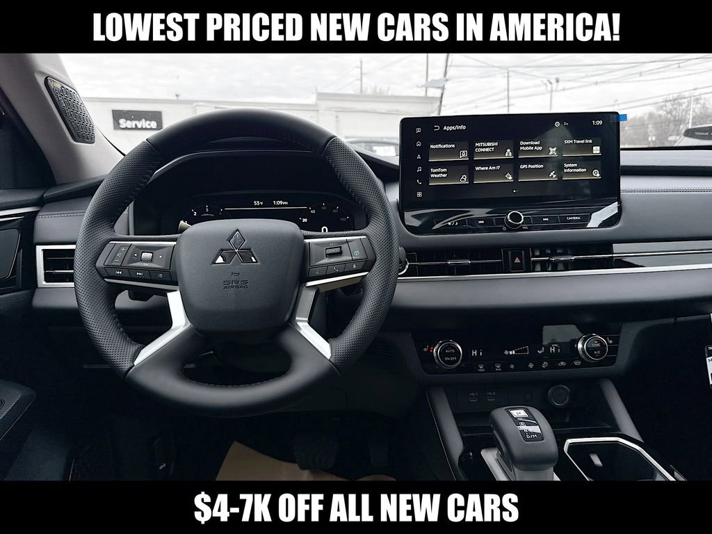 New 2025 Mitsubishi Outlander SE image 29