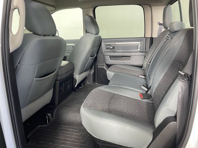 Used 2020 RAM 1500 Classic SLT w/ Luxury Group RWD image 12