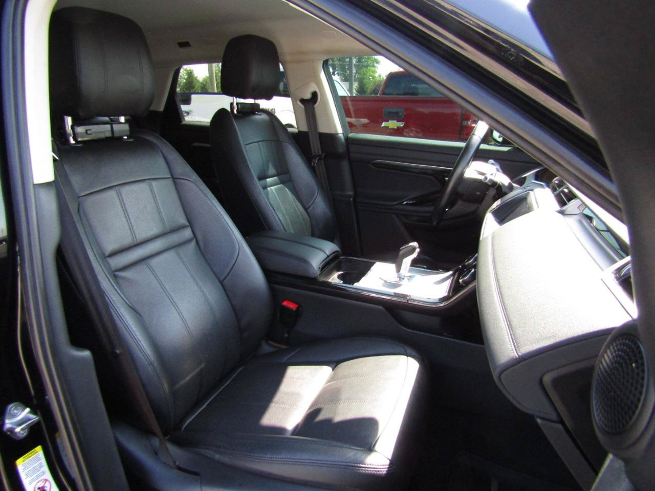 Used 2020 Land Rover Range Rover Evoque S AWD/4WD image 29