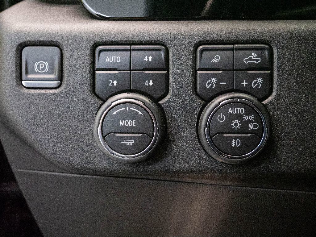 Used 2024 Chevrolet Silverado 2500 LTZ w/ LTZ Convenience Package AWD/4WD image 23