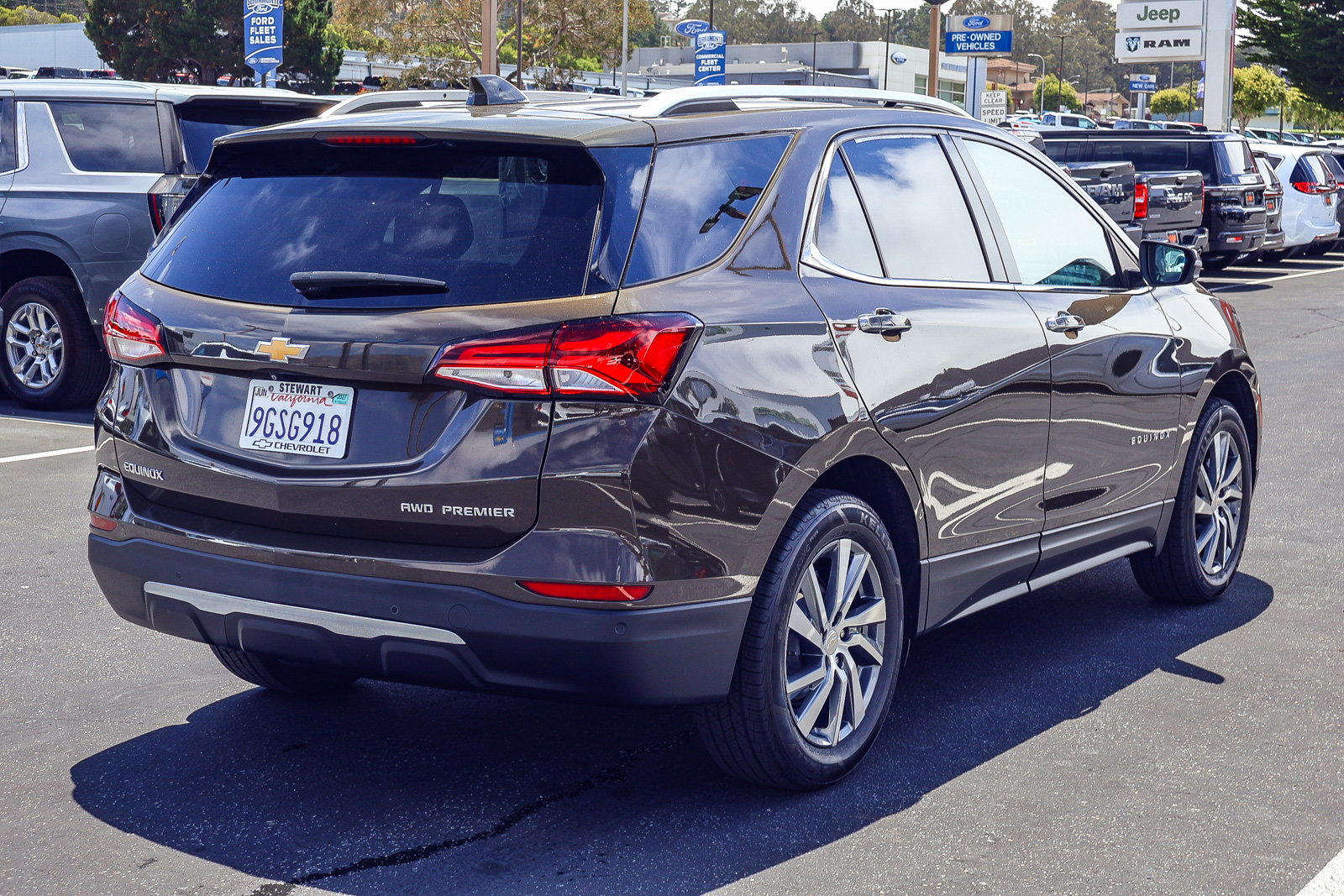 Used 2023 Chevrolet Equinox Premier AWD/4WD image 19