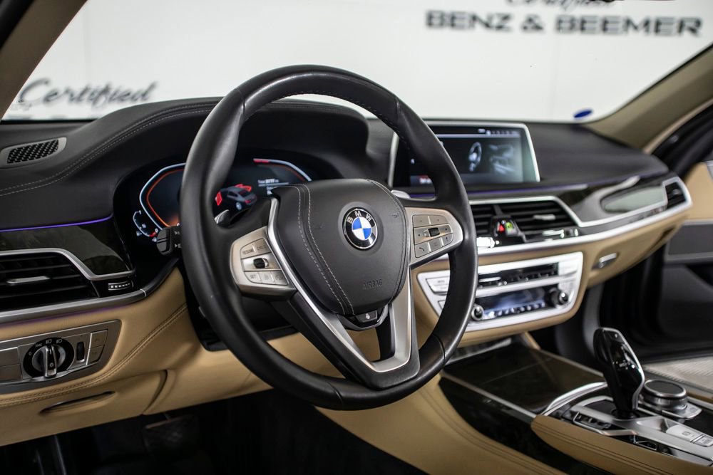 Used 2022 BMW 740i xDrive w/ Premium Package image 25