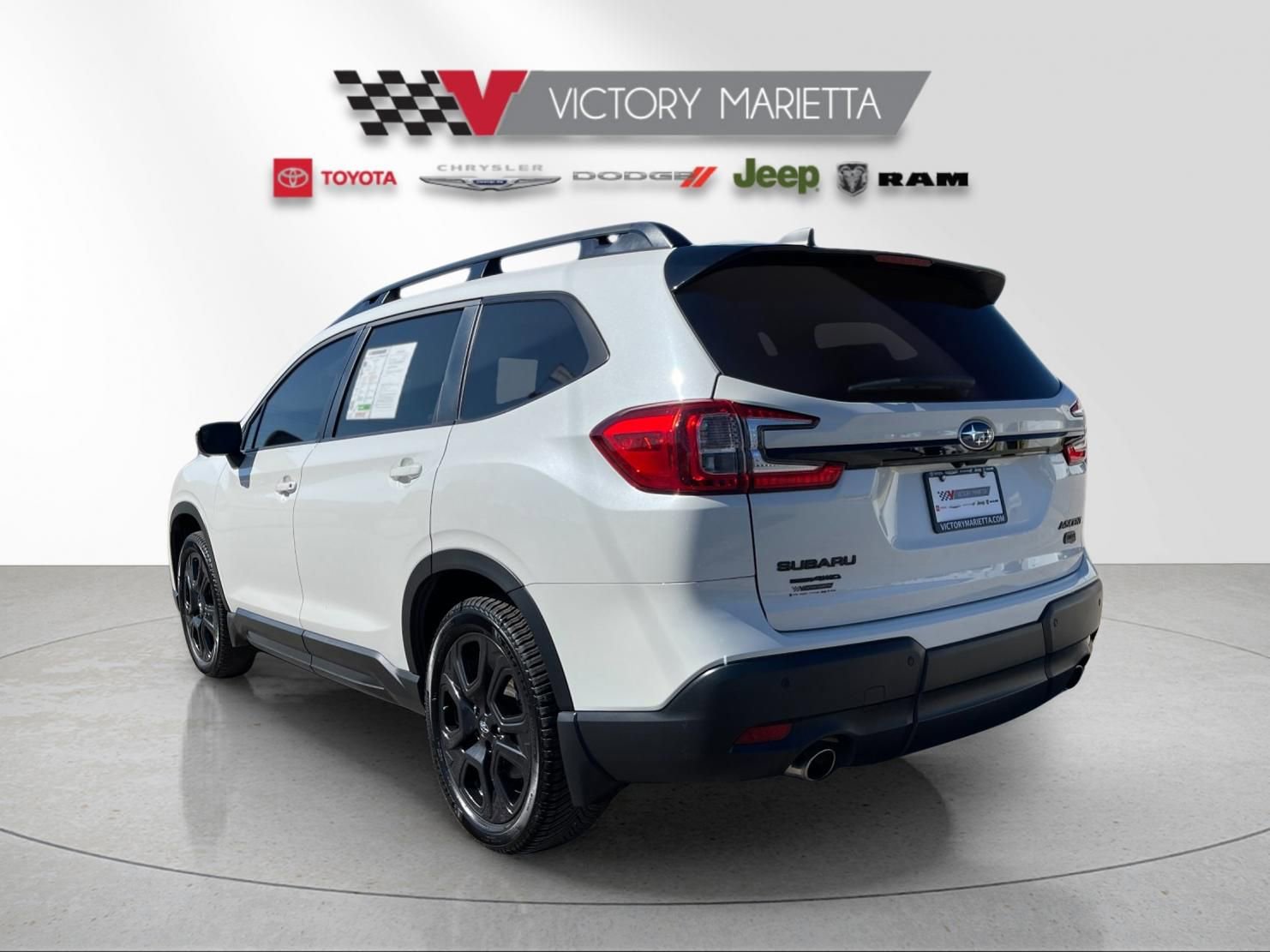 Used 2023 Subaru Ascent Onyx Edition Limited image 3