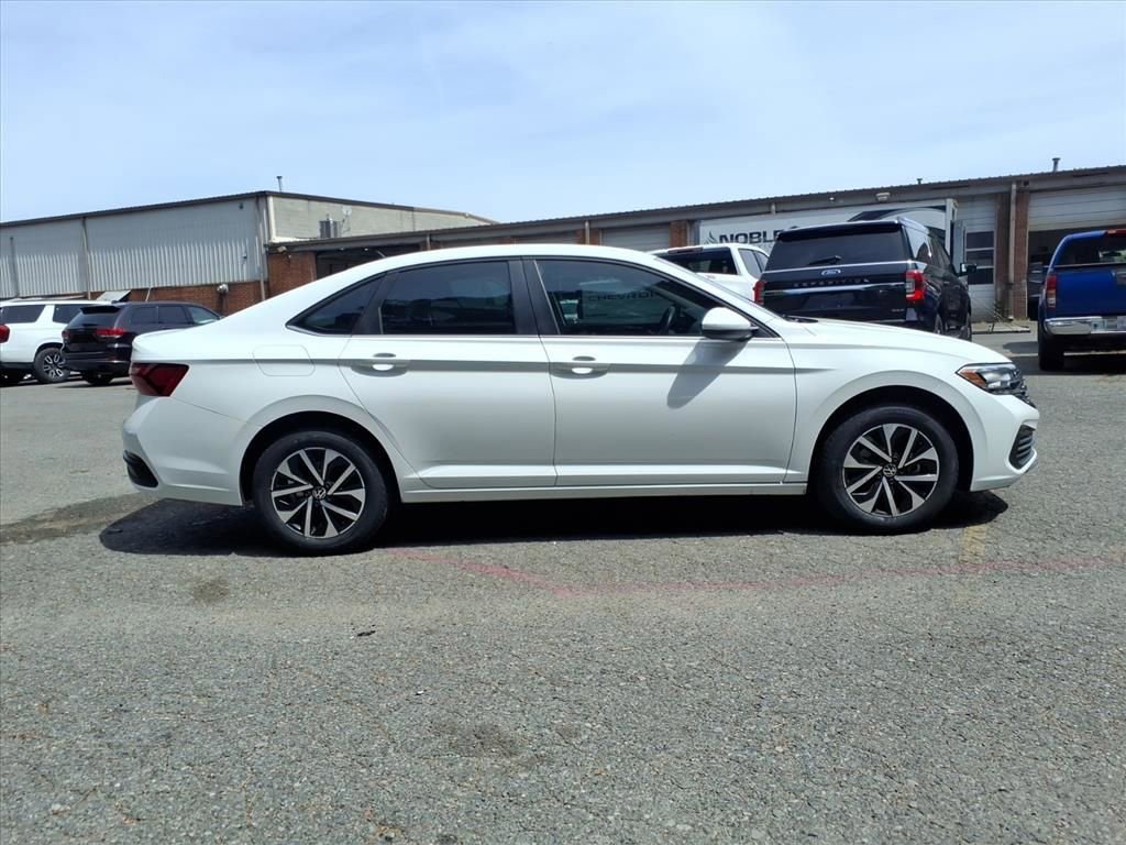 Used 2022 Volkswagen Jetta S image 32