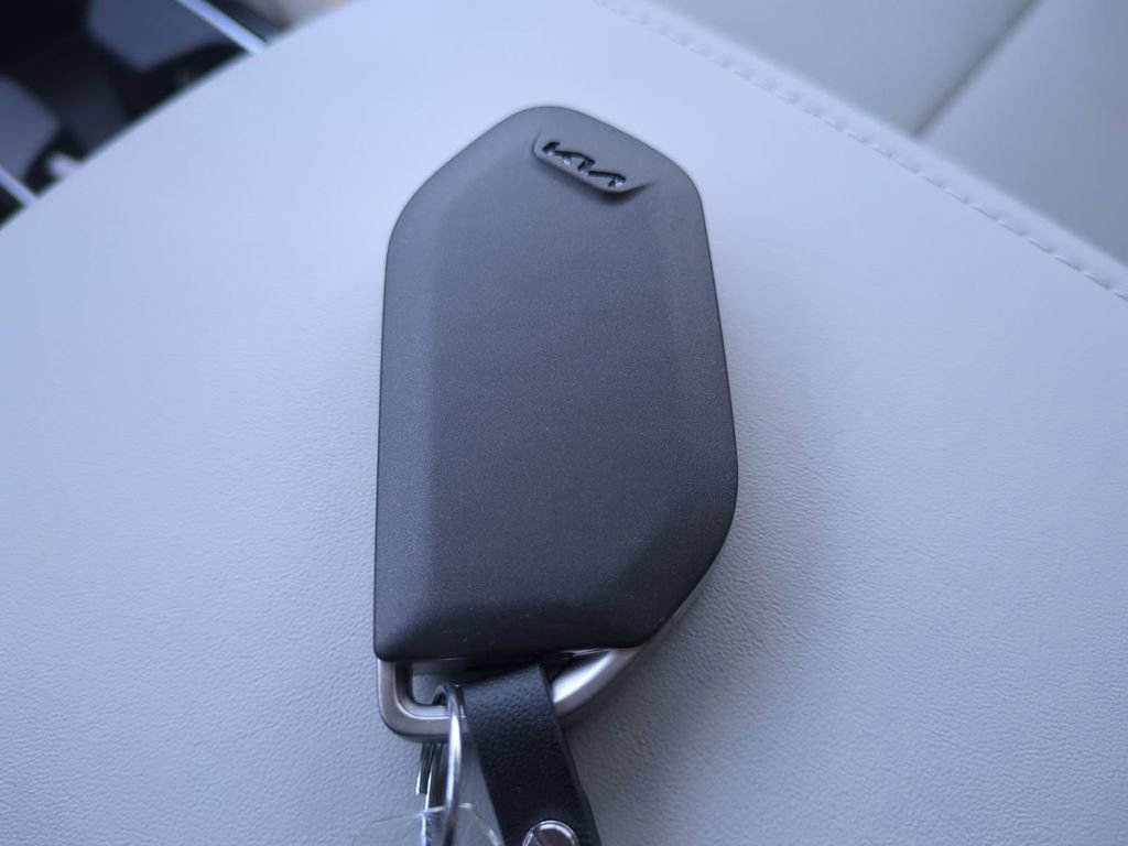 New 2025 Kia Telluride EX image 29