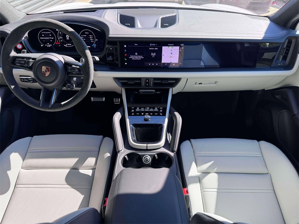 New 2026 Porsche Cayenne GTS image 17