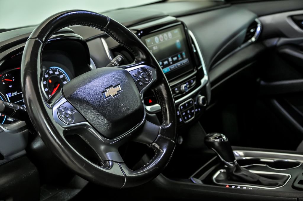 Used 2018 Chevrolet Traverse LT image 15