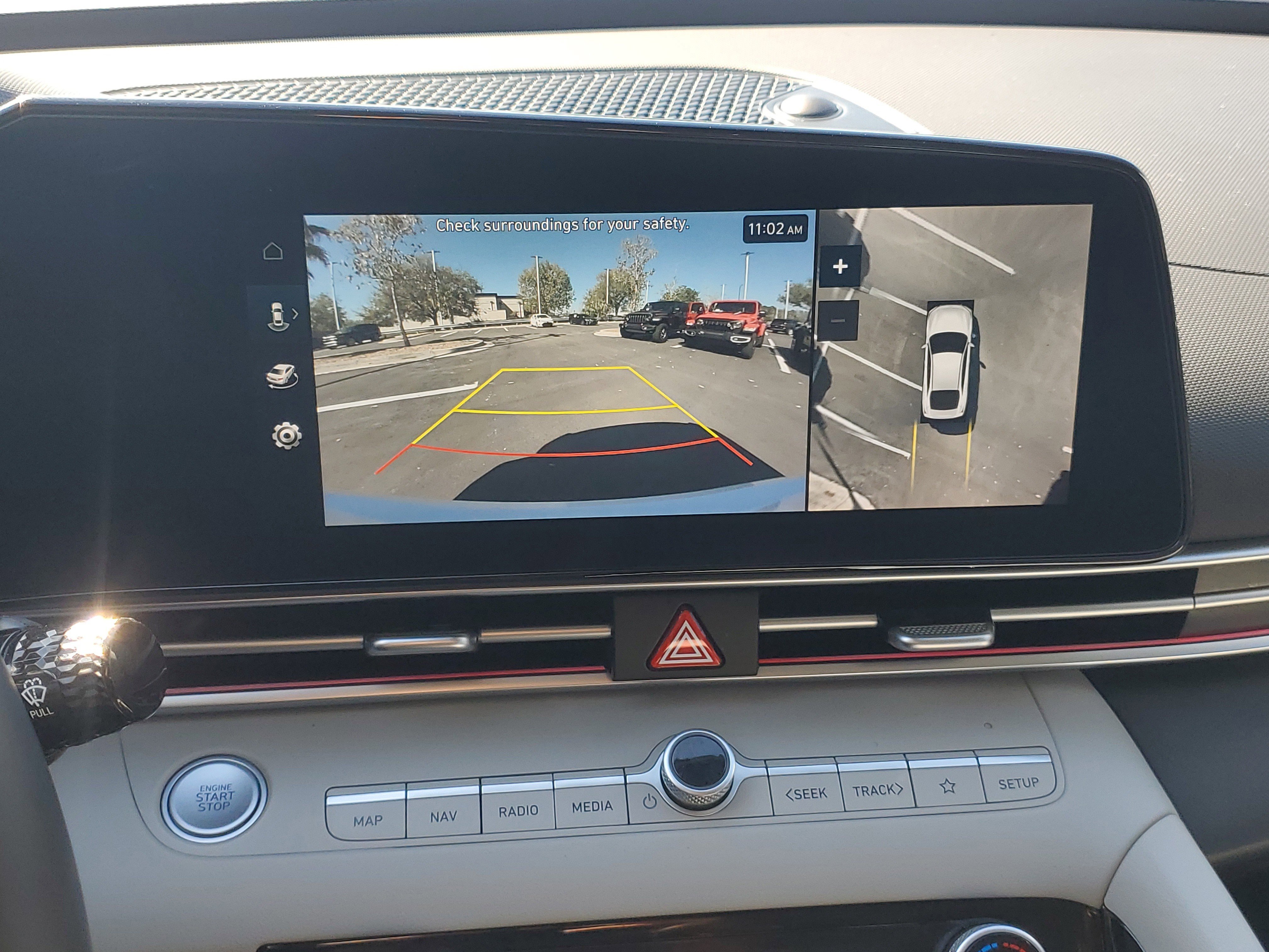 Used 2024 Hyundai Elantra Limited image 22