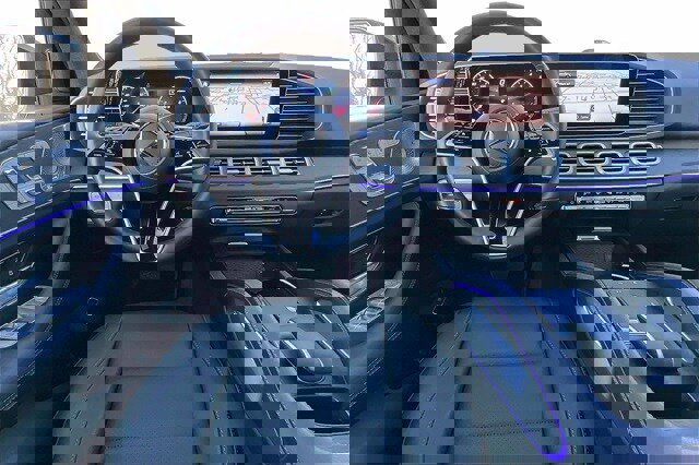 Used 2025 Mercedes-Benz GLE 350 4MATIC image 11