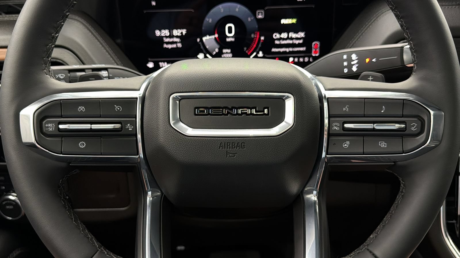 Used 2025 GMC Yukon XL Denali w/ Sun & Power Step Package AWD/4WD image 25