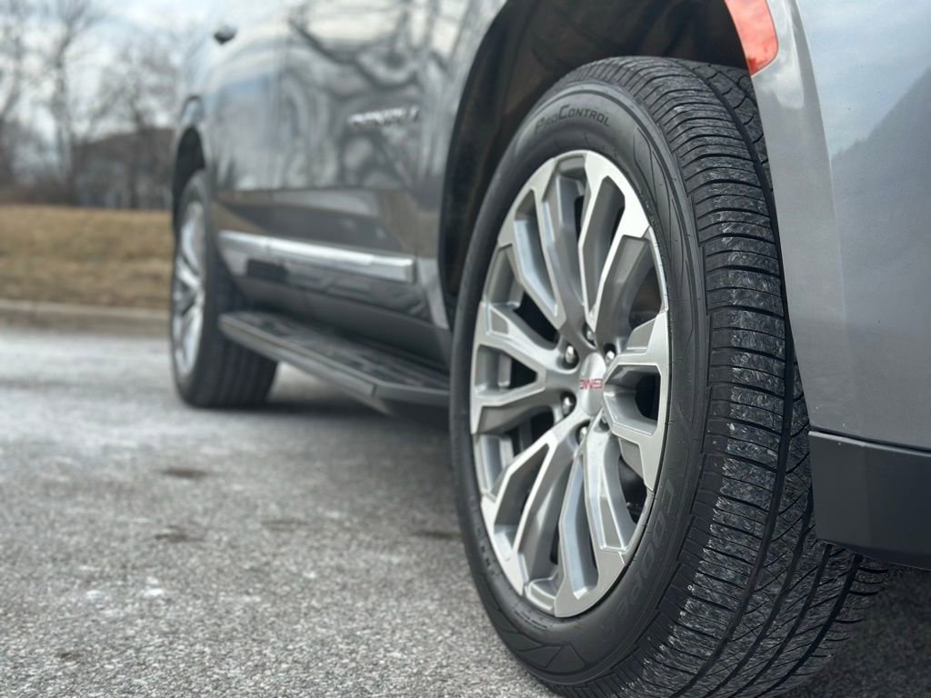 Used 2022 GMC Yukon Denali AWD/4WD image 8