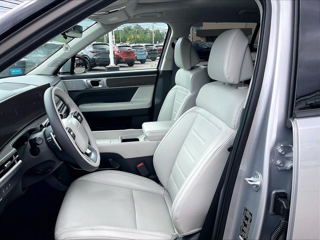Used 2025 Hyundai Santa Fe Calligraphy AWD/4WD image 10
