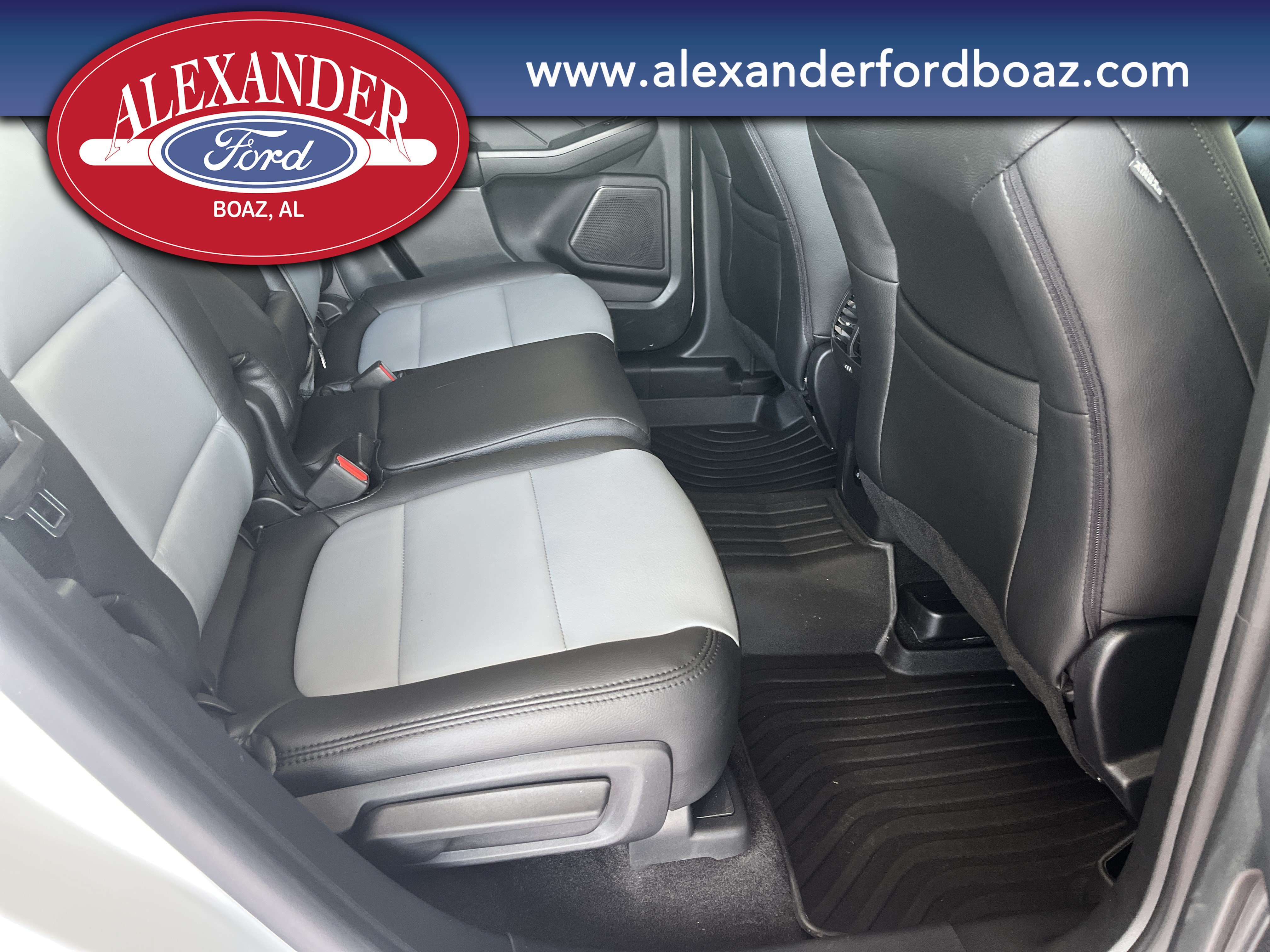 Used 2025 Ford Escape Active w/ Active Premium Tech Pack FWD image 17