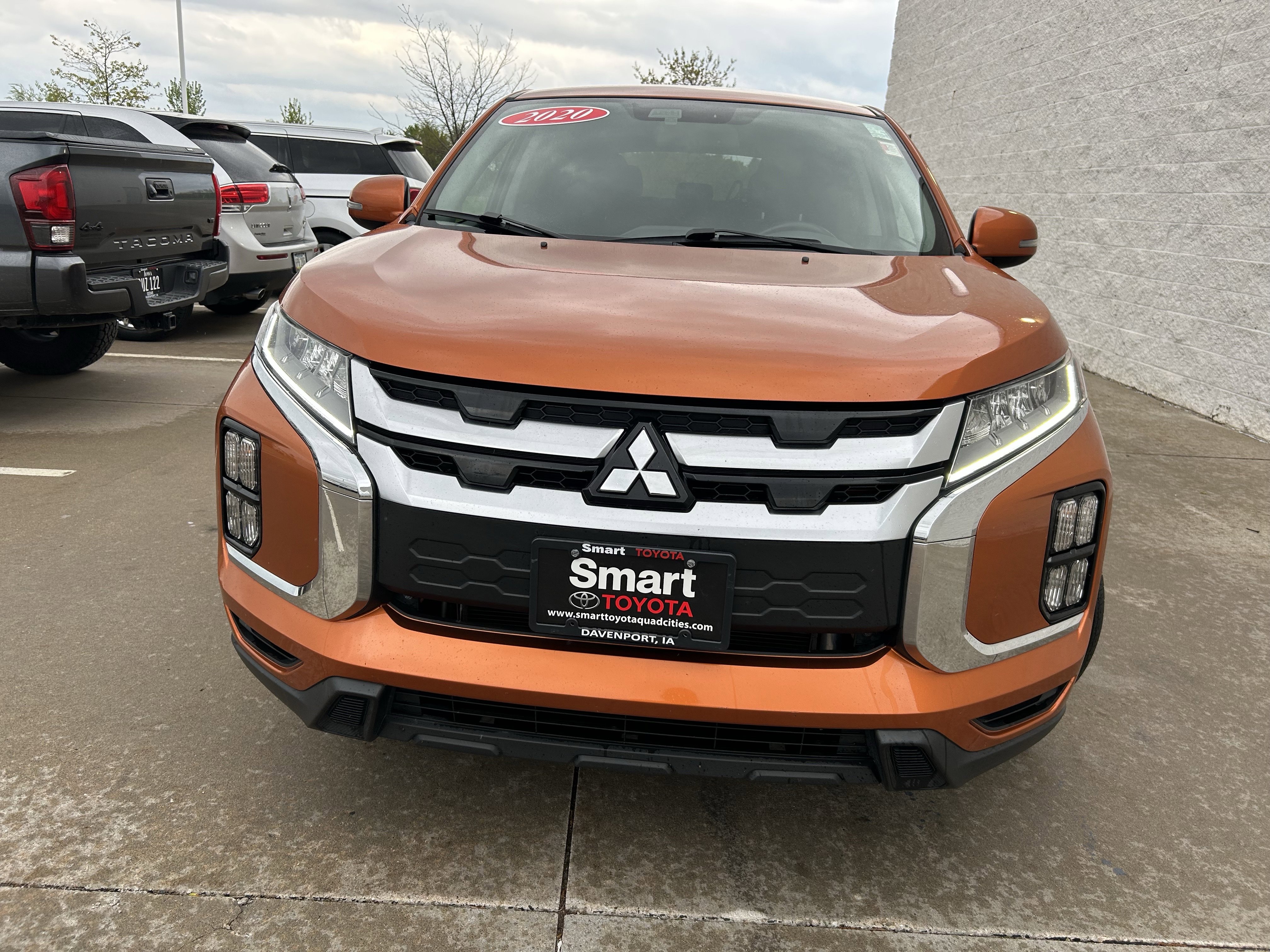 Used 2020 Mitsubishi Outlander Sport SE FWD image 2