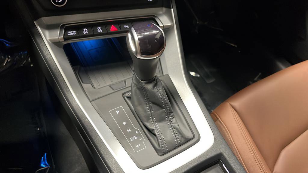 Used 2024 Audi Q3 2.0T Premium Plus w/ Premium Plus Package image 19