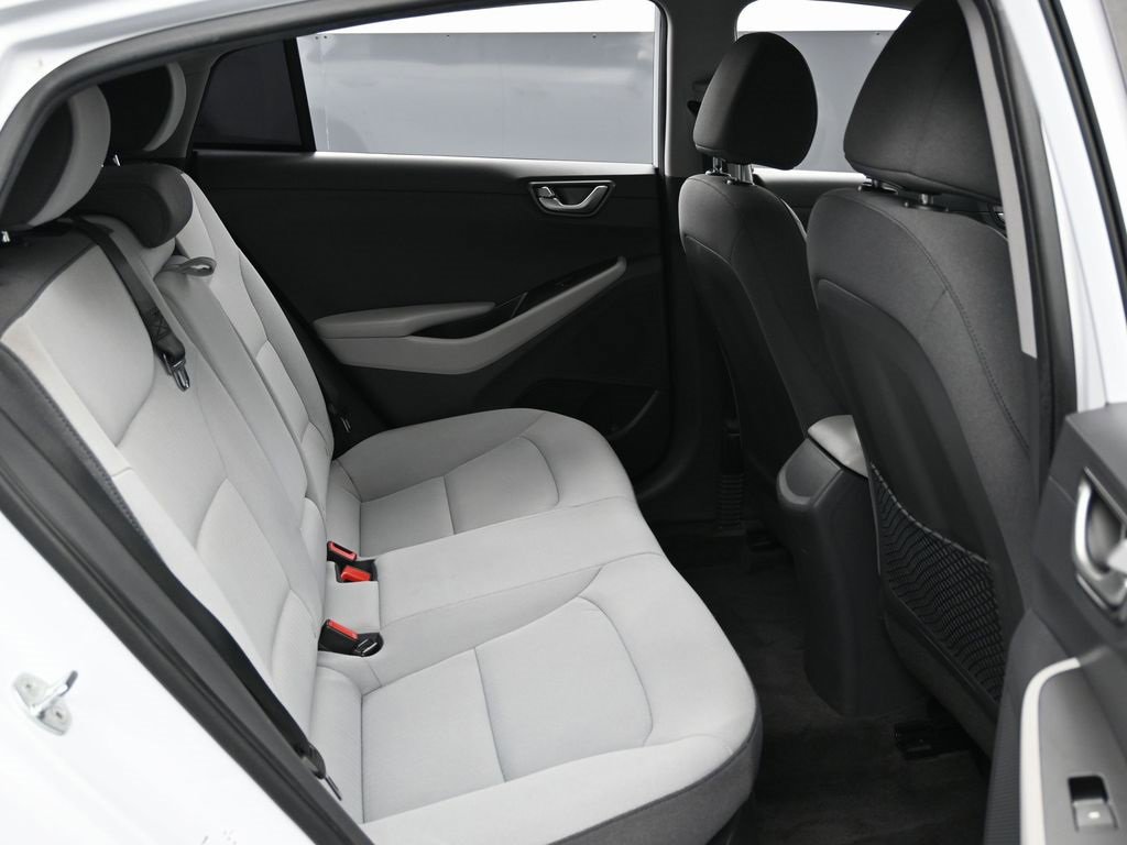 Used 2021 Hyundai Ioniq SE image 29