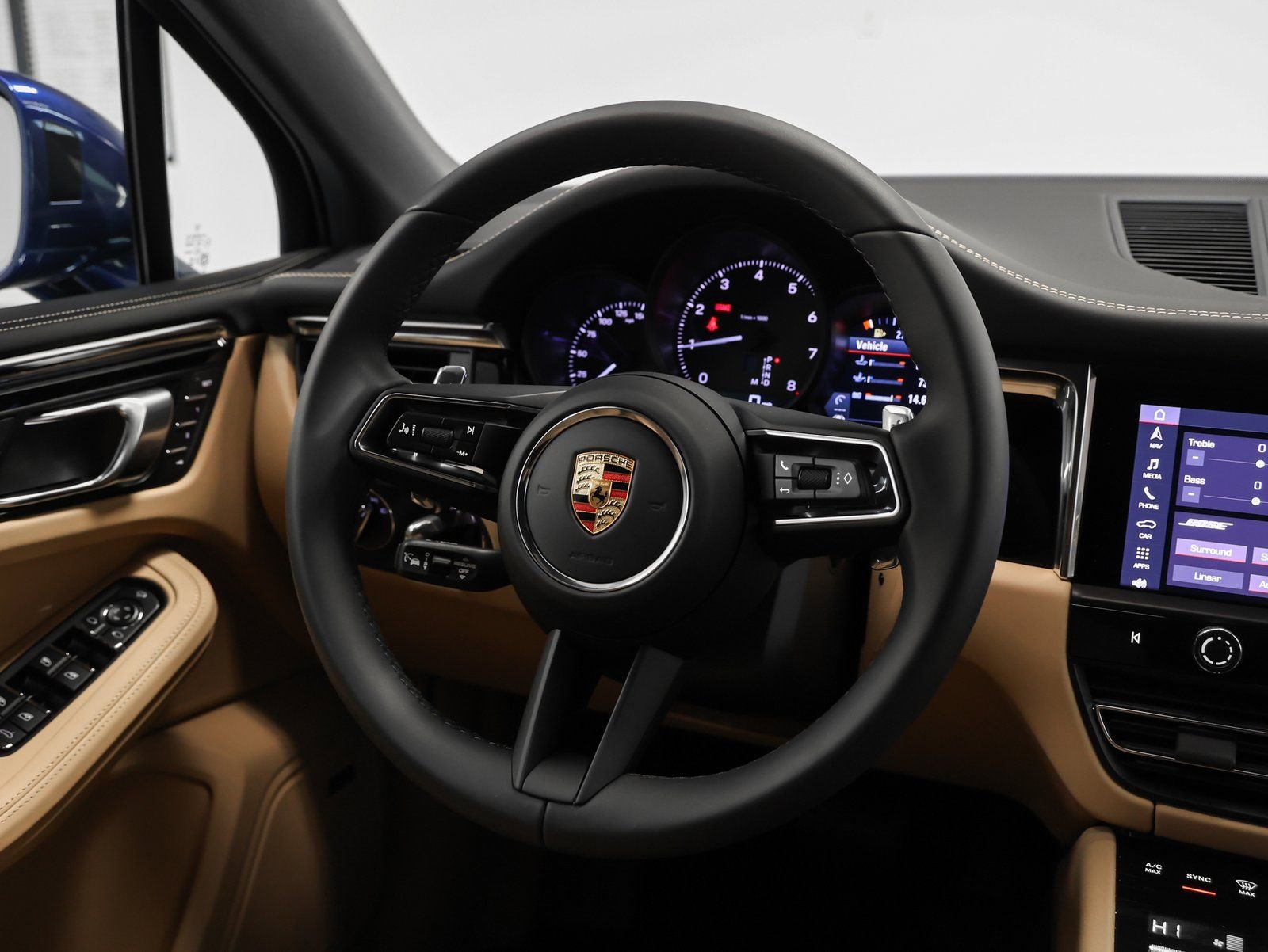 New 2026 Porsche Macan image 31