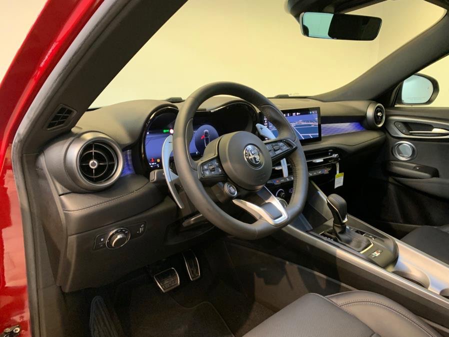 Used 2024 Alfa Romeo Tonale Ti image 6
