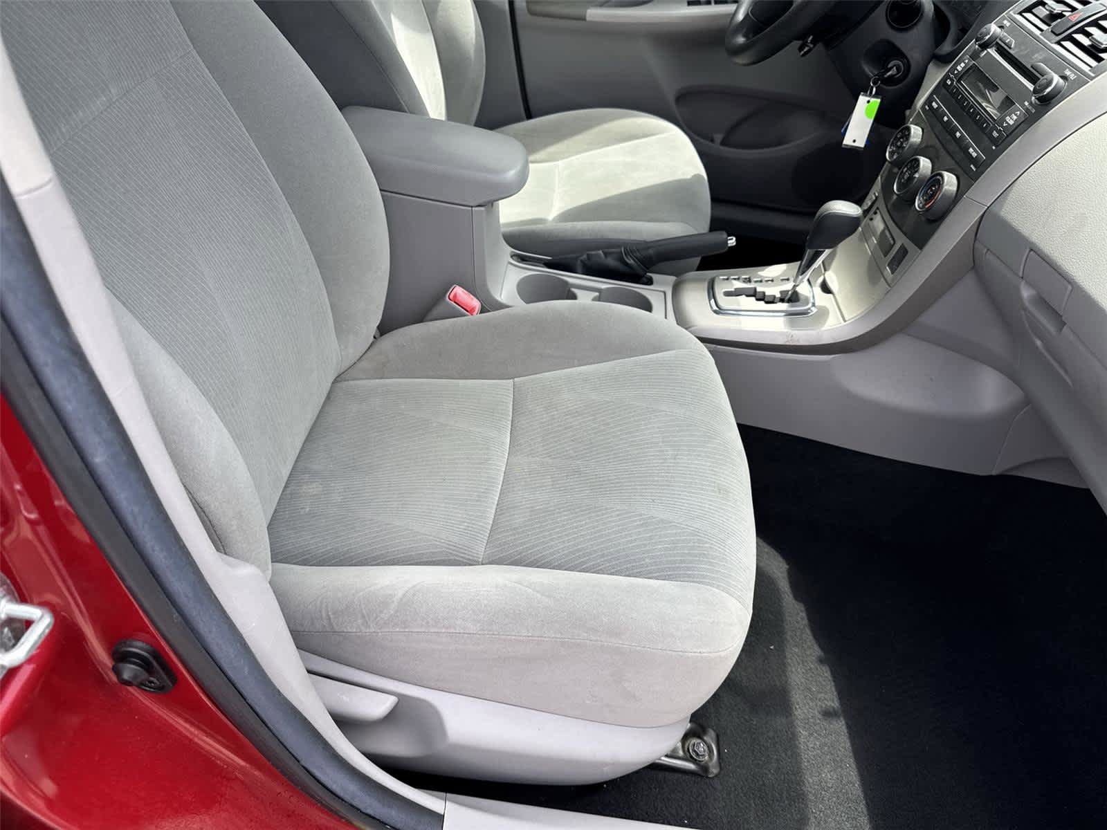 Used 2011 Toyota Corolla LE FWD image 17