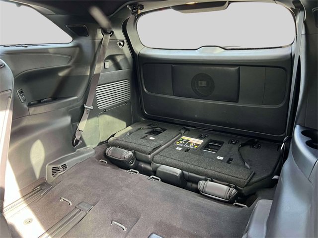 Used 2025 Toyota Sienna Platinum image 18