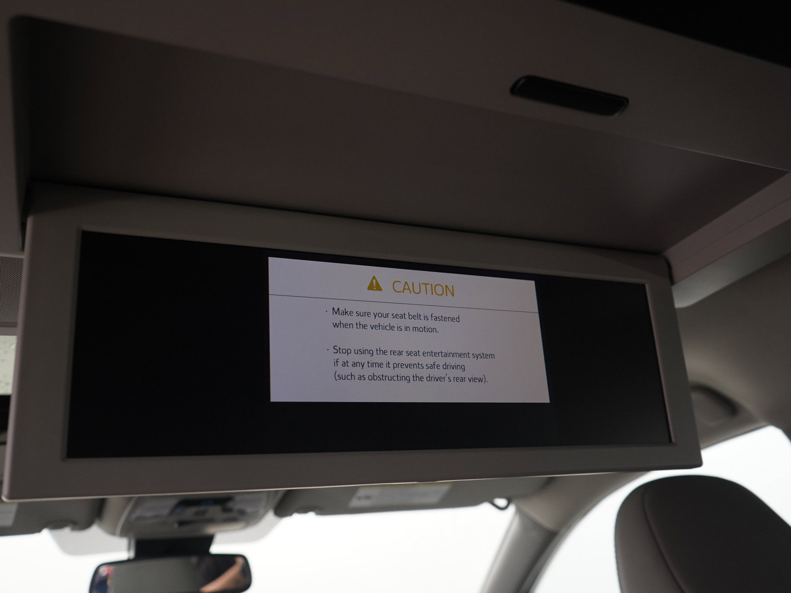 Used 2020 Toyota Sienna XLE Premium w/ Carpet Mat Package FWD image 17