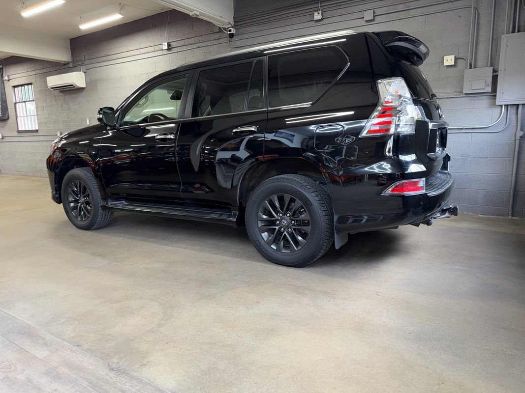 Used 2020 Lexus GX 460 Premium AWD/4WD image 2