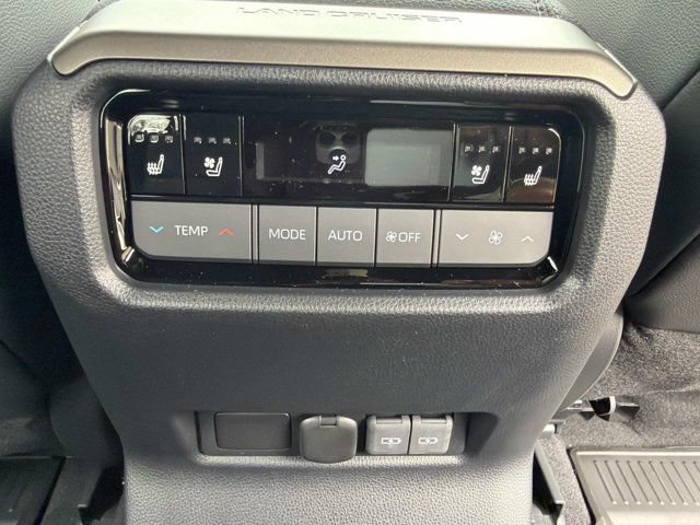 New 2027 Toyota Land Cruiser w/ Premium Package AWD/4WD image 21