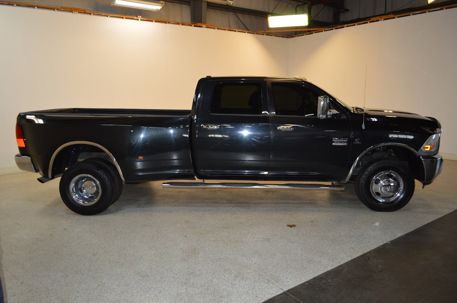 Used 2010 Dodge Ram 3500 Truck ST w/ ST Popular Equipment Group image 2