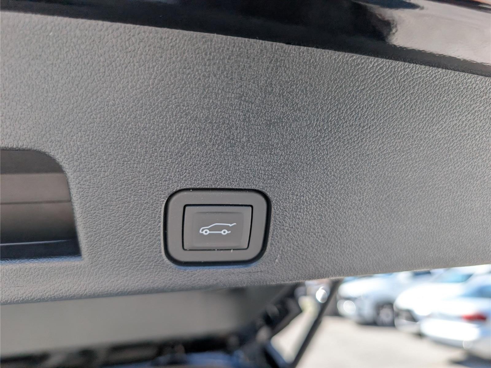 New 2027 Chevrolet Traverse LT w/ Midnight/Sport Edition FWD image 10