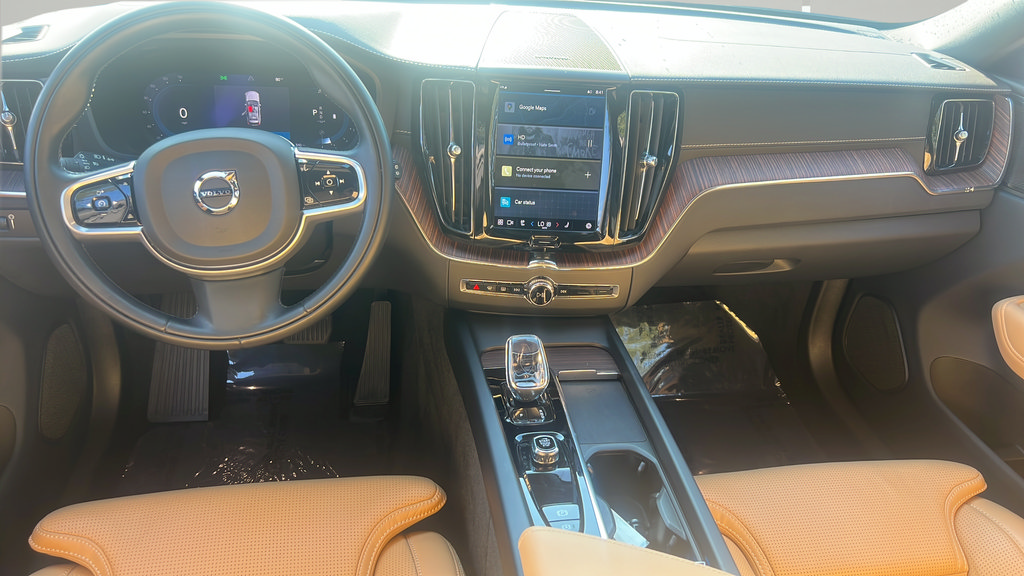 Used 2022 Volvo XC60 B6 Inscription AWD/4WD image 18