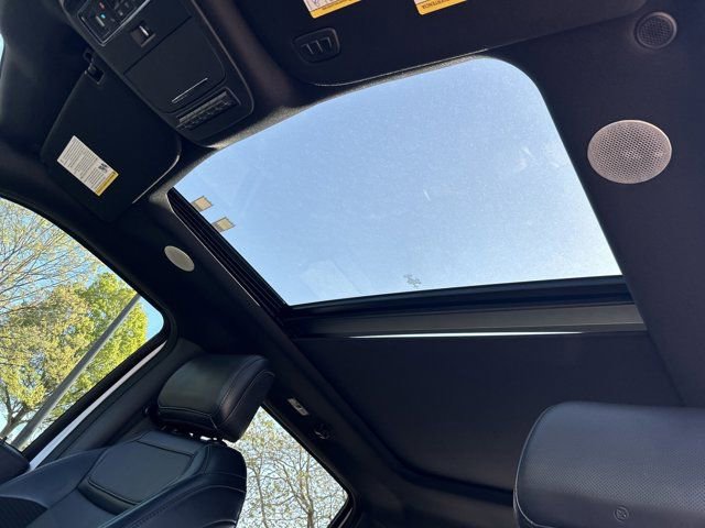 Used 2023 Ford F150 Raptor w/ Raptor Carbon Fiber Package AWD/4WD image 37