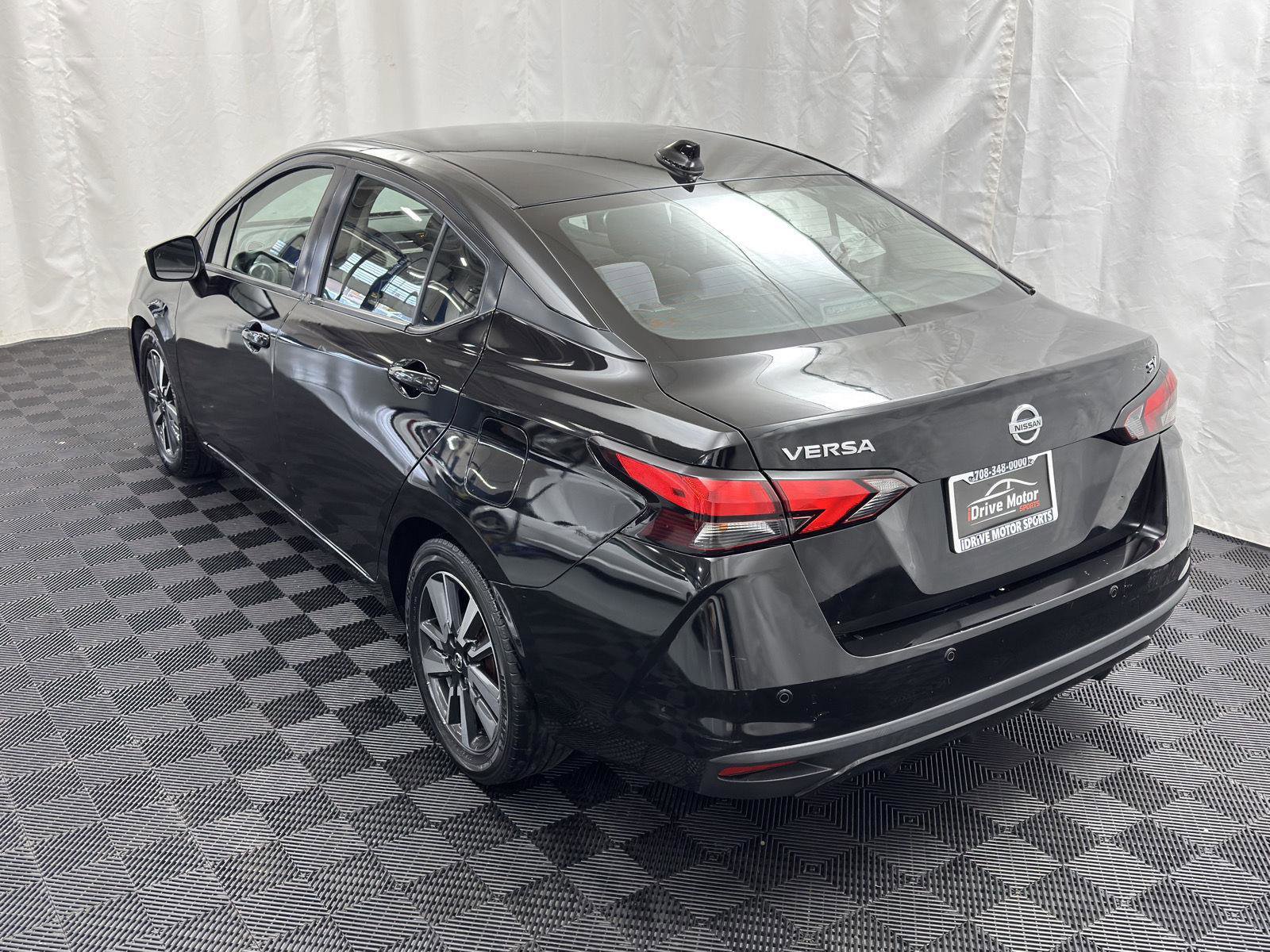 Used 2021 Nissan Versa SV FWD image 7