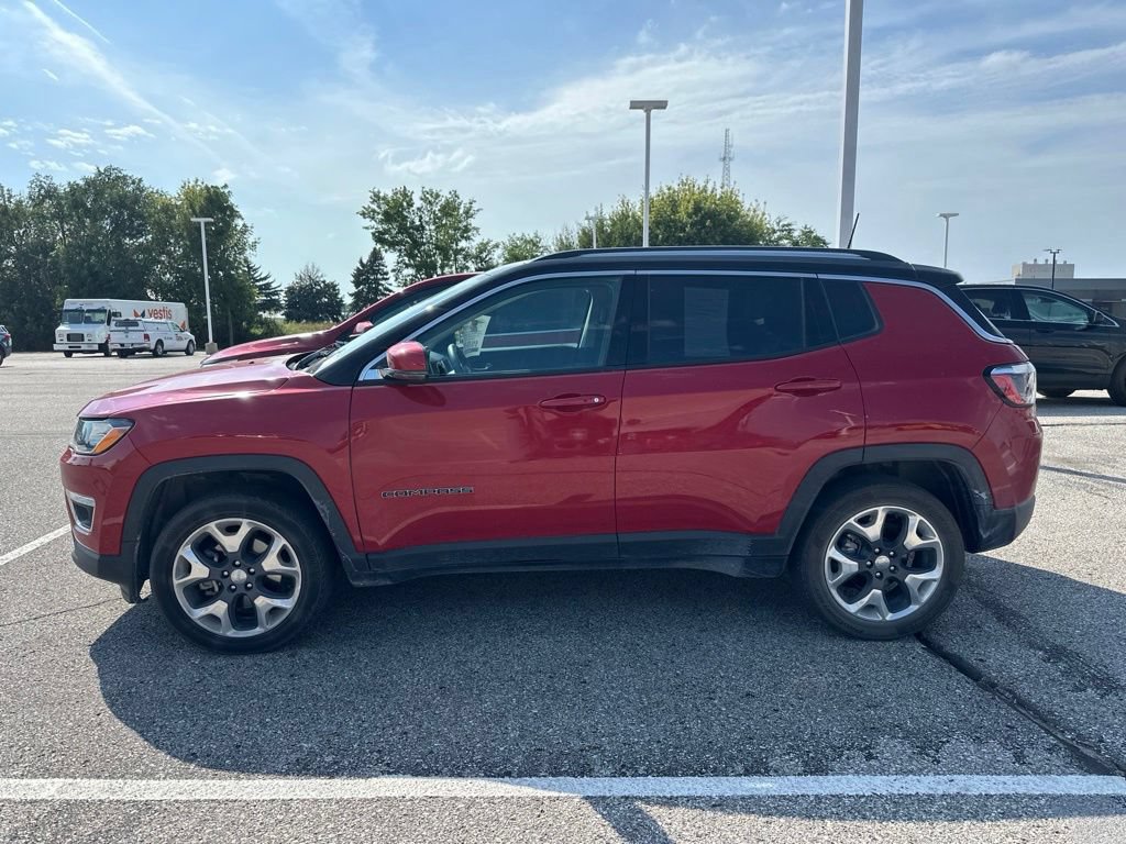 Used 2019 Jeep Compass Limited AWD/4WD image 2