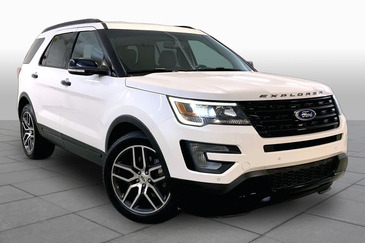 Used 2017 Ford Explorer Sport AWD/4WD image 2