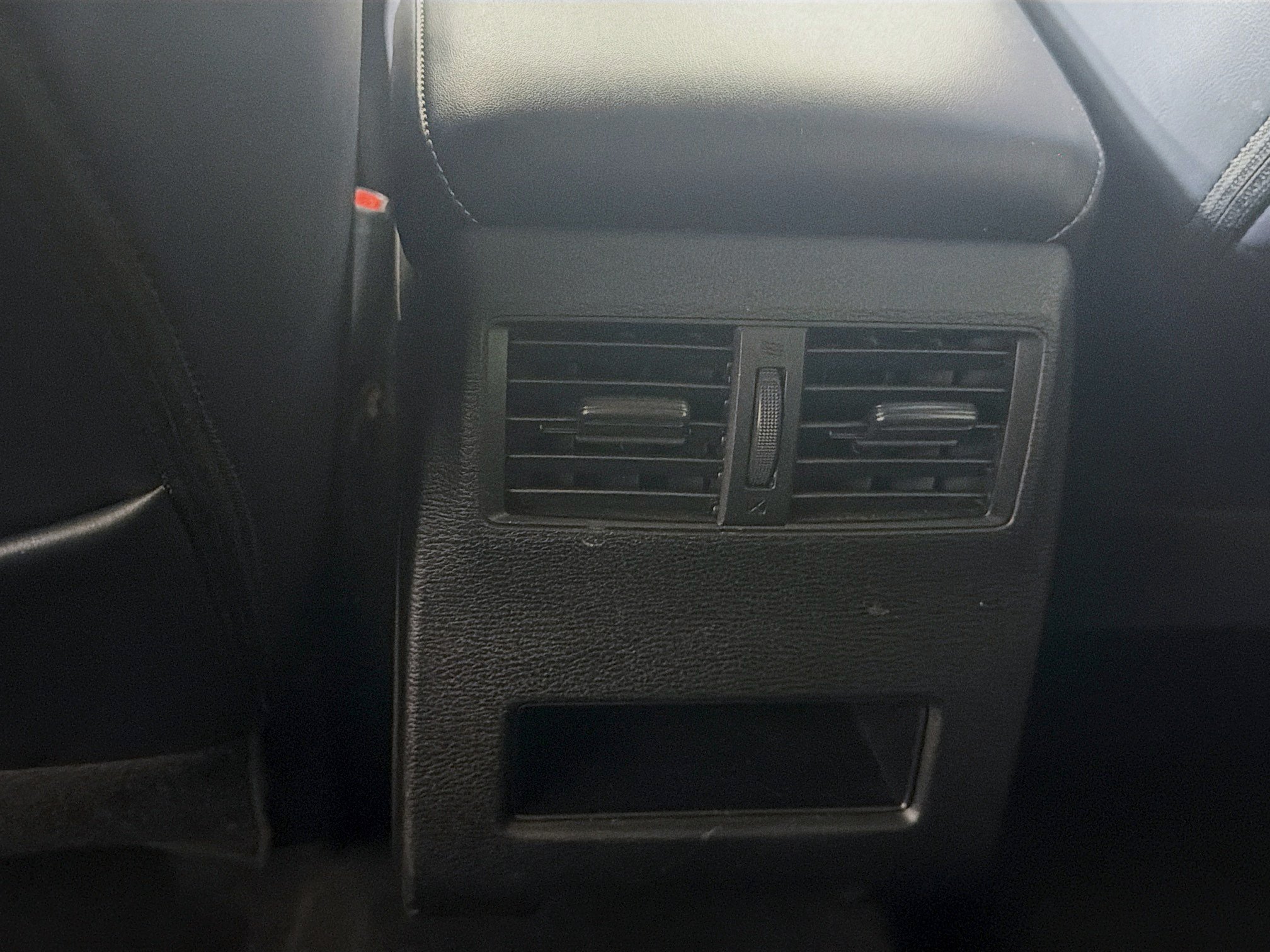 Used 2024 Mitsubishi Outlander SE FWD image 26