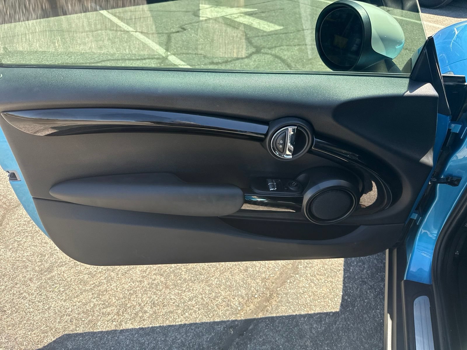 Used 2019 MINI Cooper 2-Door Hardtop FWD image 11