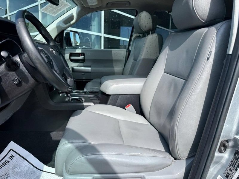 Used 2020 Toyota Sequoia Limited w/ Safety & Convenience Package AWD/4WD image 17