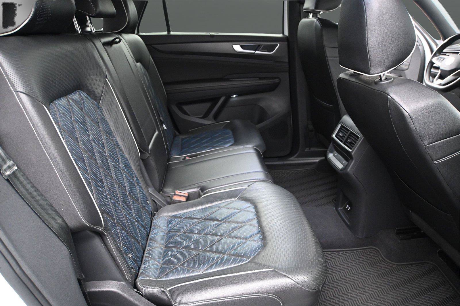 Used 2025 Volkswagen Atlas Cross Sport SEL Premium R-Line AWD/4WD image 23