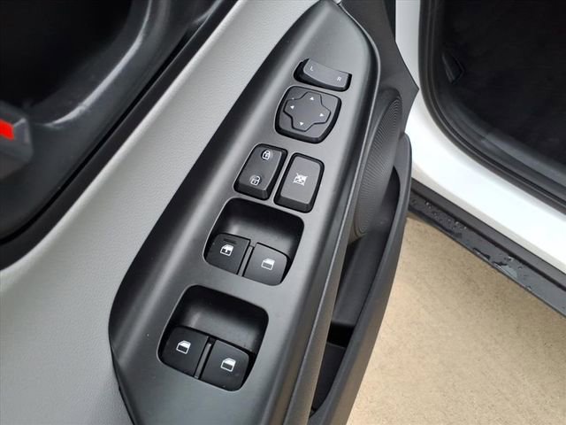 Certified 2022 Hyundai Kona SE image 21