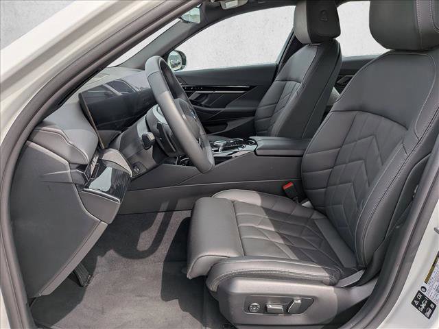 Used 2026 BMW 530i xDrive w/ Premium Package image 17