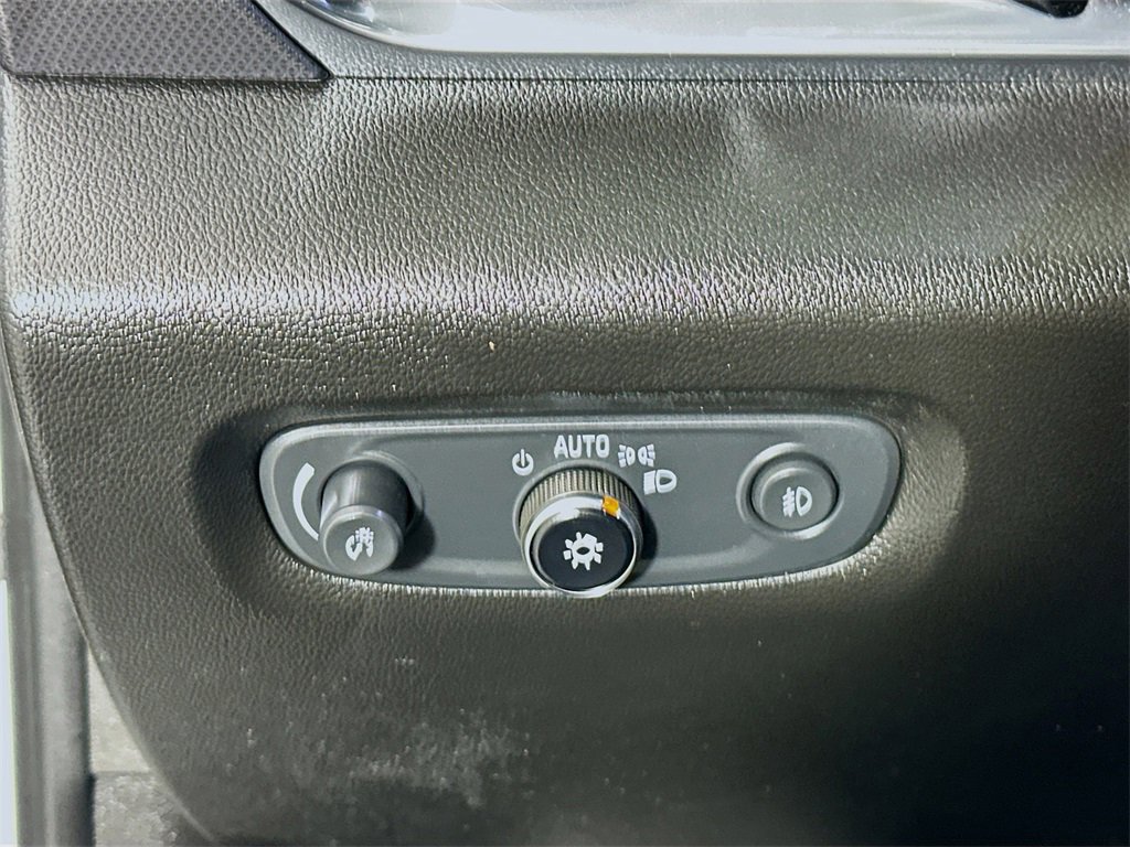 Used 2020 Chevrolet Traverse Premier w/ Redline Edition image 10