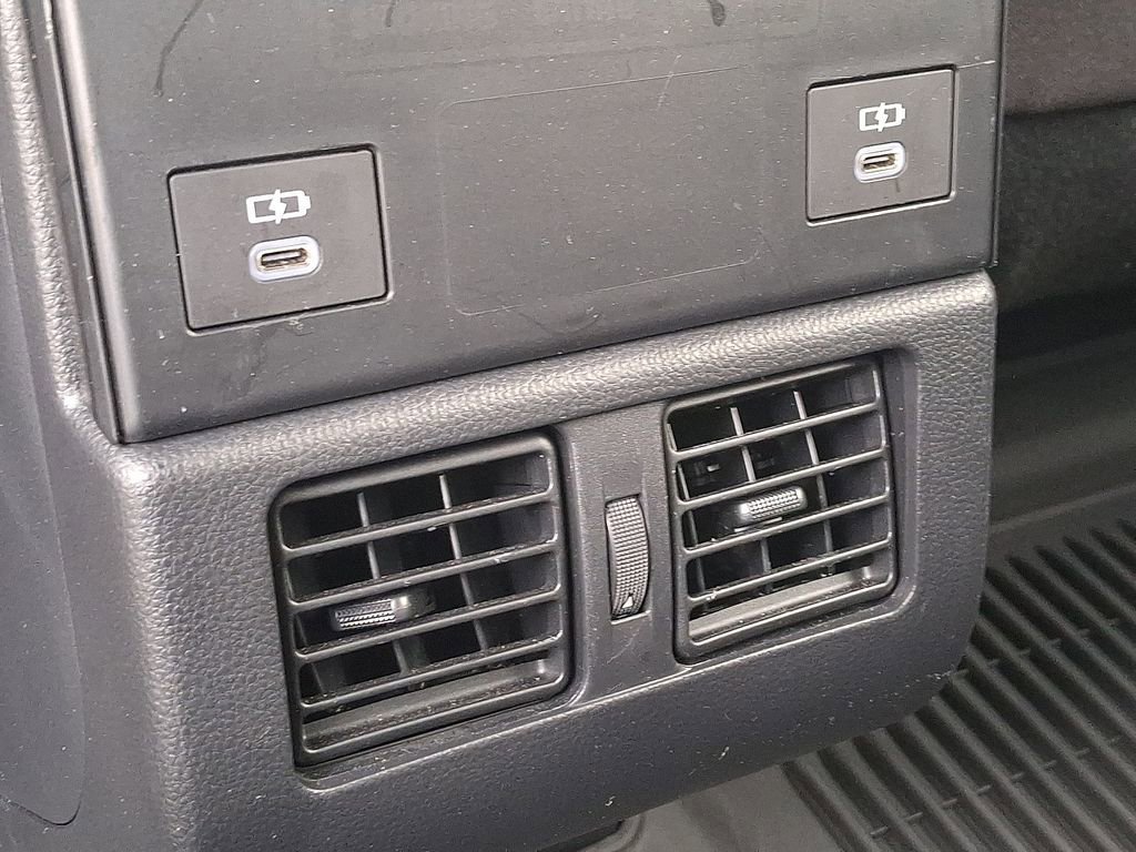 Used 2024 Subaru Solterra Premium image 11